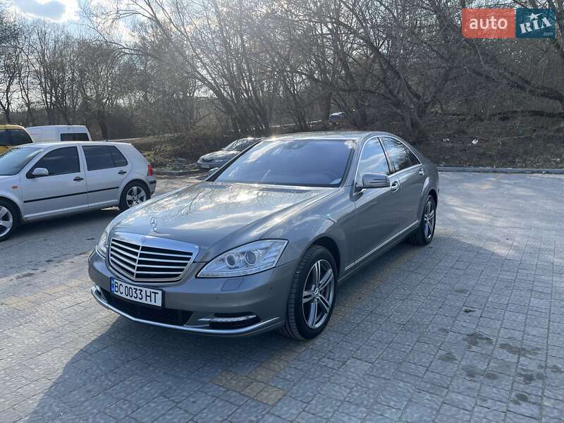 Седан Mercedes-Benz S-Class 2009 в Львове
