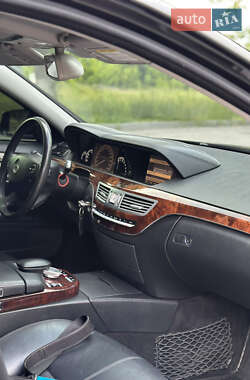 Седан Mercedes-Benz S-Class 2006 в  фото 20 Седан Mercedes-Benz S-Class 2006 в