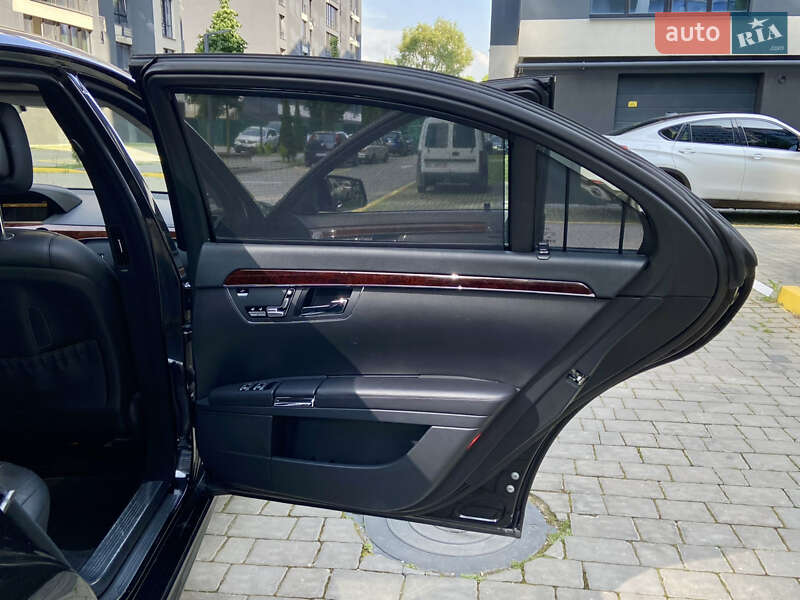 Седан Mercedes-Benz S-Class 2007 в Ивано-Франковске