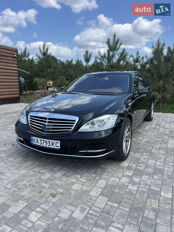 Mercedes-Benz S-Class 2006