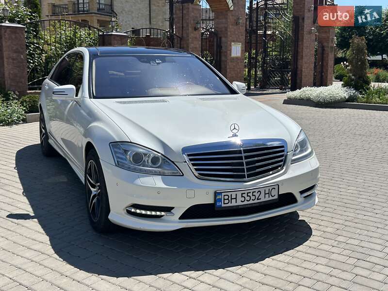 Mercedes-Benz S-Class 2010