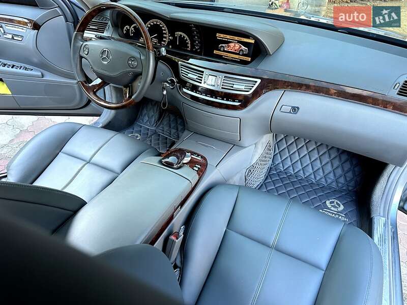 Седан Mercedes-Benz S-Class 2006 в Чернівцях
