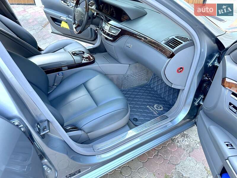 Седан Mercedes-Benz S-Class 2006 в Чернівцях
