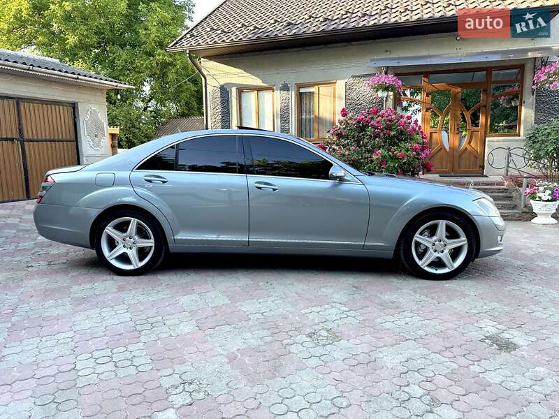 Седан Mercedes-Benz S-Class 2006 в Чернівцях