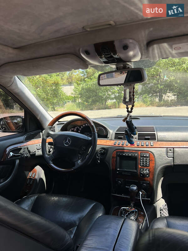 Седан Mercedes-Benz S-Class 2001 в Горишних Плавнях