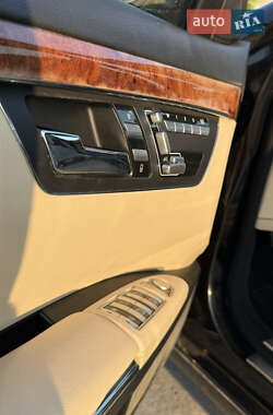 Седан Mercedes-Benz S-Class 2006 в 