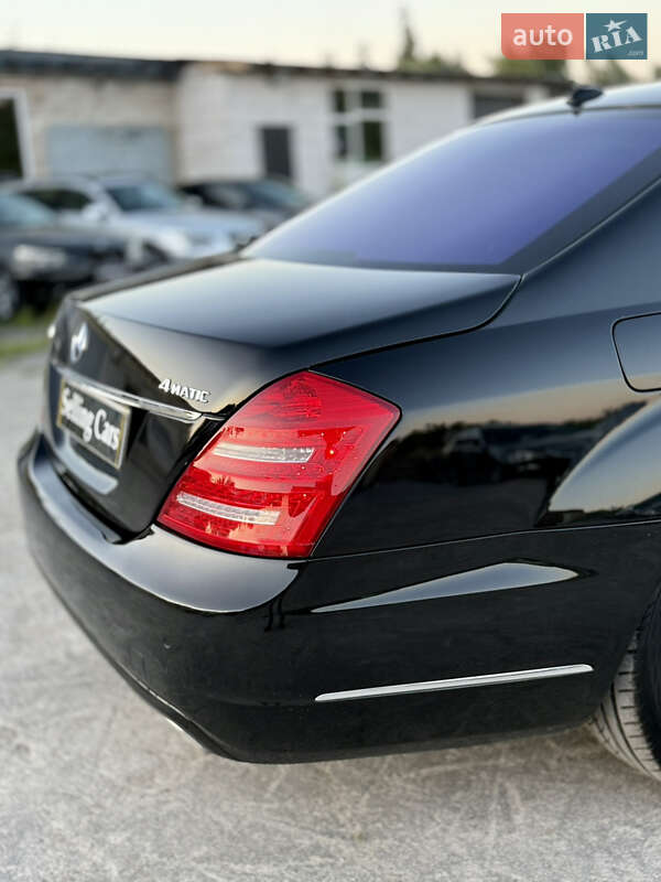 Седан Mercedes-Benz S-Class 2010 в Ровно