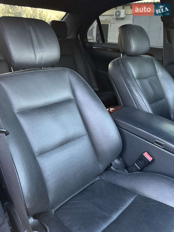Седан Mercedes-Benz S-Class 2010 в Ровно