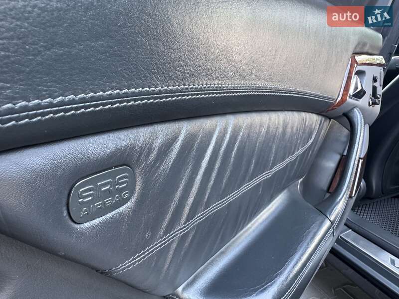 Седан Mercedes-Benz S-Class 2001 в Чернівцях