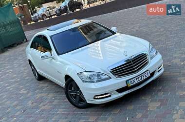 Седан Mercedes-Benz S-Class 2012 в 