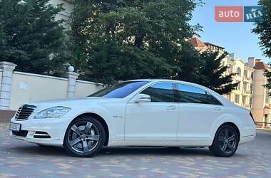 Седан Mercedes-Benz S-Class 2012 в 