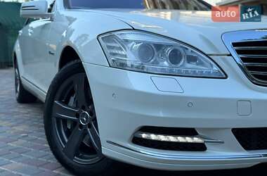 Седан Mercedes-Benz S-Class 2012 в 
