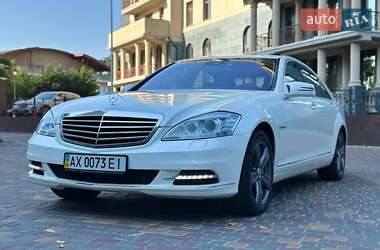 Седан Mercedes-Benz S-Class 2012 в 