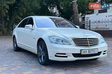Седан Mercedes-Benz S-Class 2012 в 