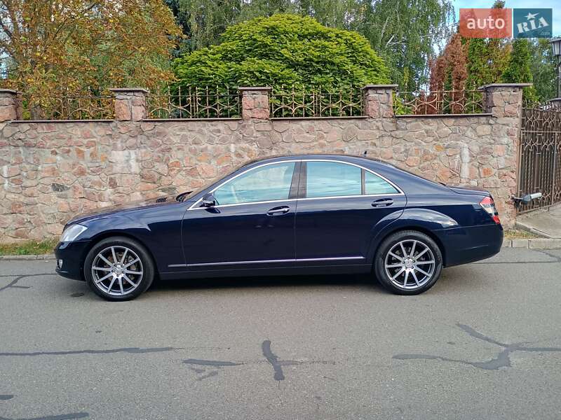 Mercedes-Benz S-Class 2006