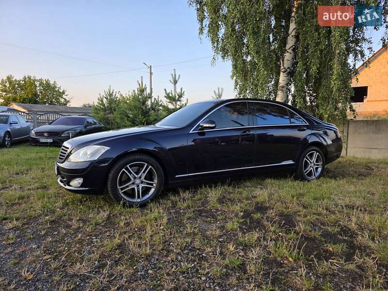 Седан Mercedes-Benz S-Class 2007 в Ровно
