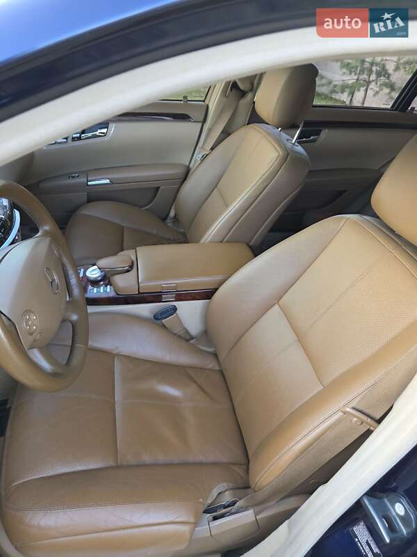 Седан Mercedes-Benz S-Class 2007 в Ровно