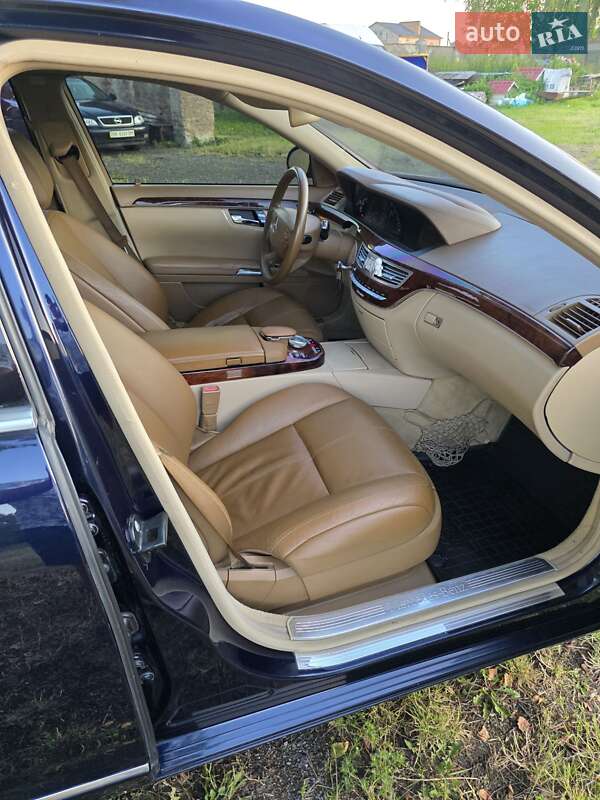 Седан Mercedes-Benz S-Class 2007 в Ровно