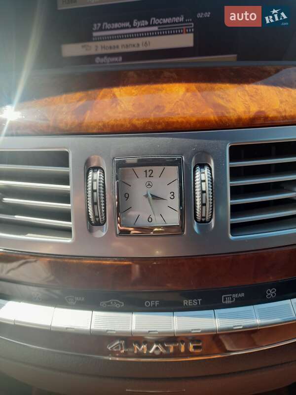 Седан Mercedes-Benz S-Class 2012 в Оржице