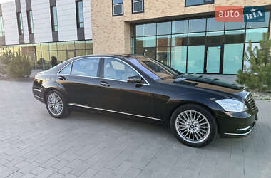 Седан Mercedes-Benz S-Class 2012 в 
