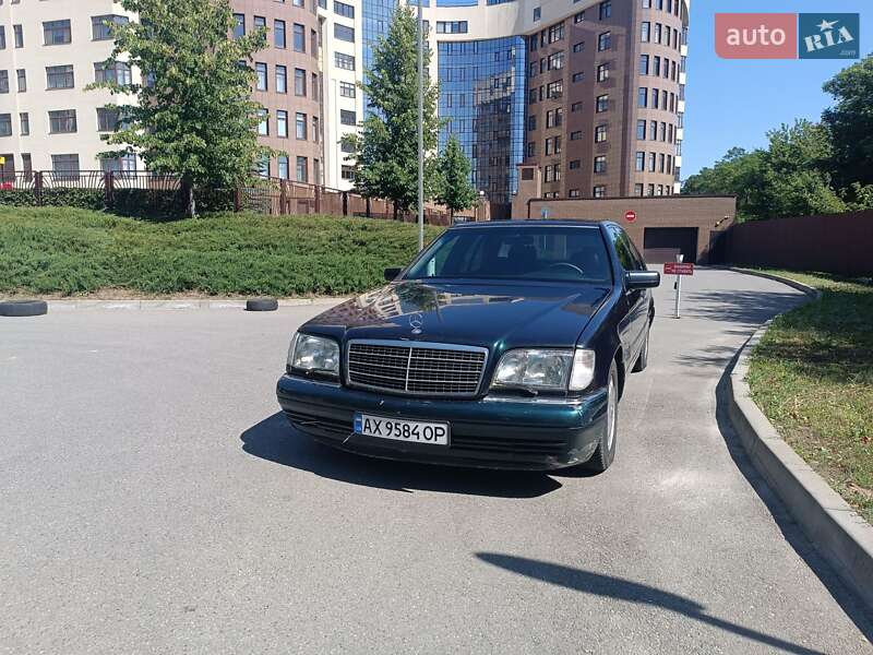 Mercedes-Benz S-Class 1995