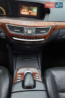 Седан Mercedes-Benz S-Class 2009 в 