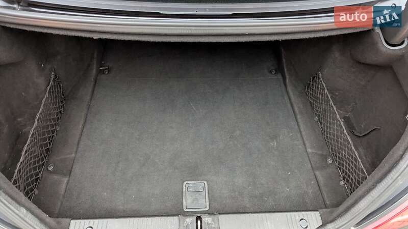 Седан Mercedes-Benz S-Class 2009 в Стрию