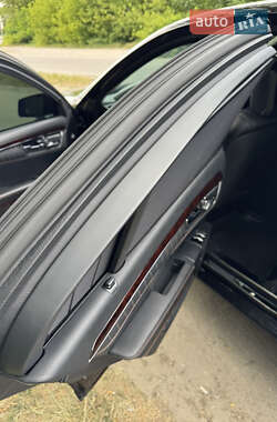 Седан Mercedes-Benz S-Class 2012 в 