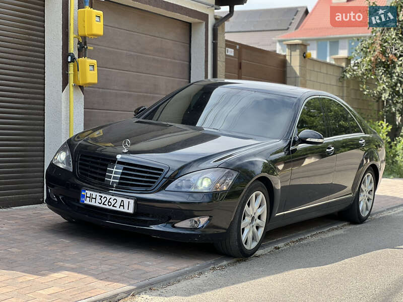 Седан Mercedes-Benz S-Class 2005 в Одессе