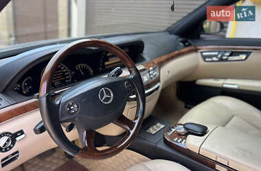 Седан Mercedes-Benz S-Class 2005 в 