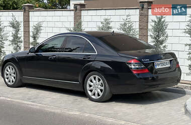 Седан Mercedes-Benz S-Class 2005 в 