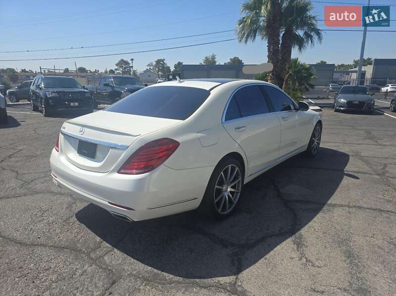 Седан Mercedes-Benz S-Class 2015 в Львове