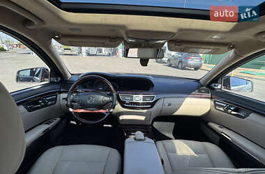 Седан Mercedes-Benz S-Class 2012 в 