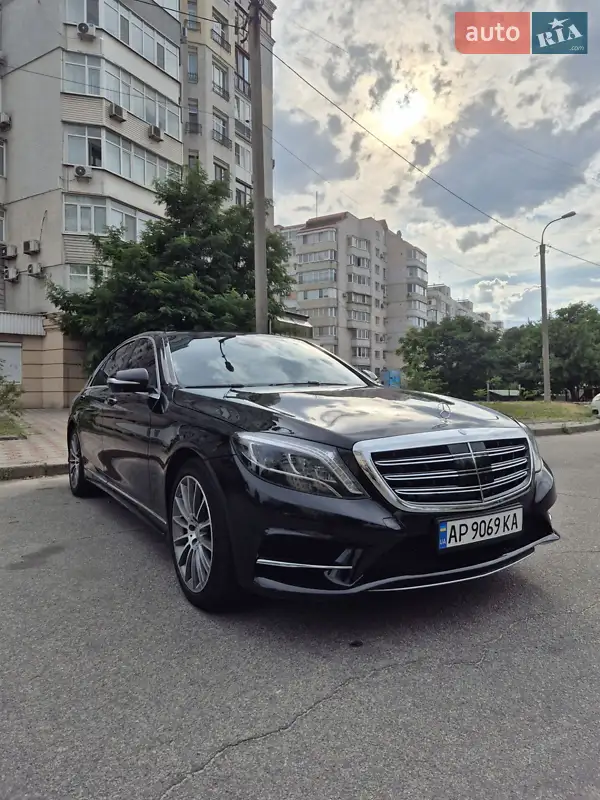 Mercedes-Benz S-Class
