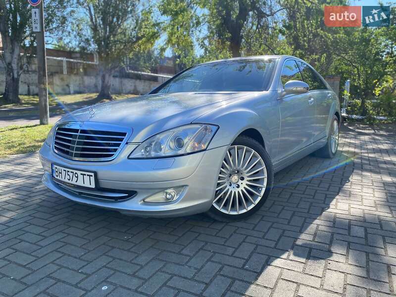 Mercedes-Benz S-Class 2007