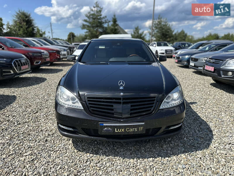 Седан Mercedes-Benz S-Class 2010 в Ивано-Франковске