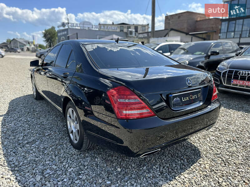 Седан Mercedes-Benz S-Class 2010 в Ивано-Франковске
