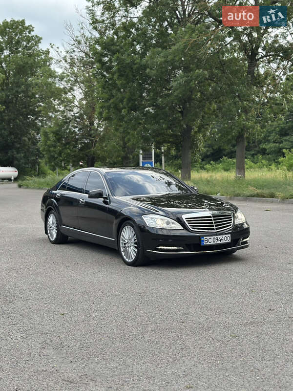 Седан Mercedes-Benz S-Class 2006 в Черновцах