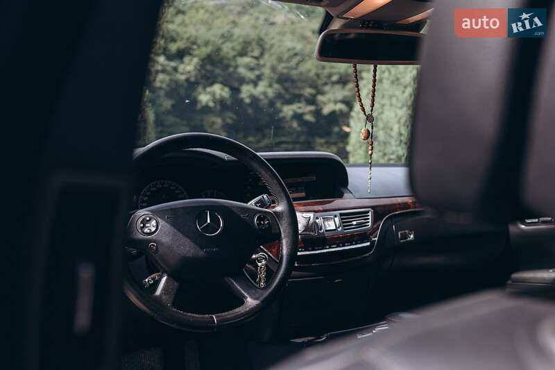 Седан Mercedes-Benz S-Class 2006 в Залещиках