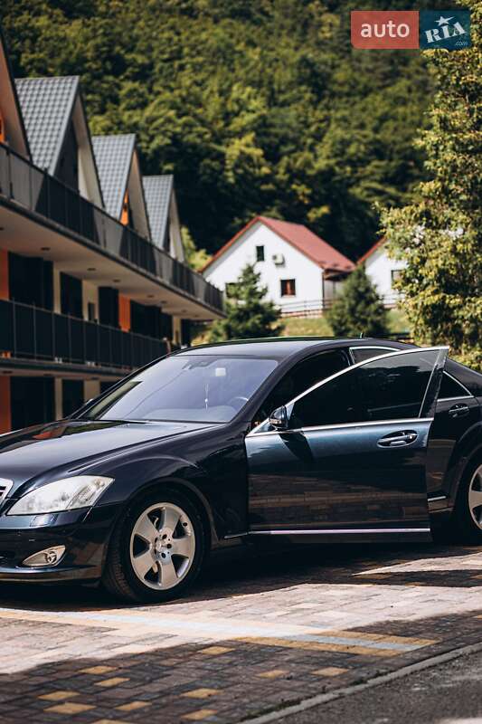 Седан Mercedes-Benz S-Class 2006 в Залещиках