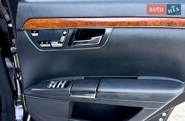 Седан Mercedes-Benz S-Class 2006 в 
