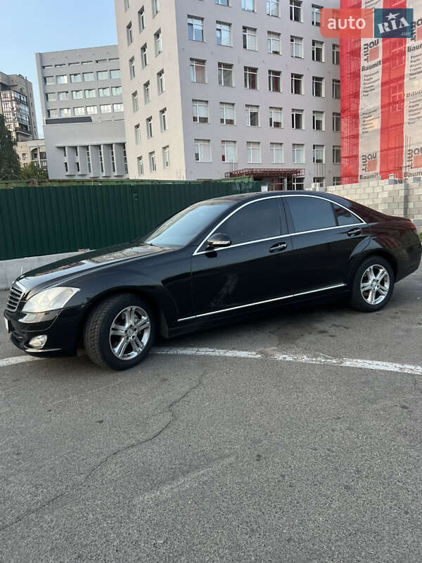 Mercedes-Benz S-Class 2008