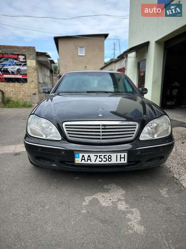 Mercedes-Benz S-Class 2001