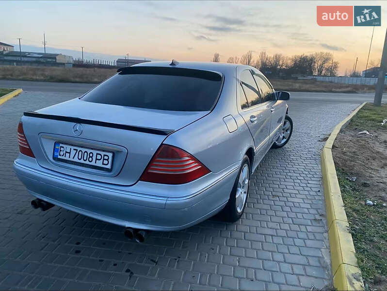 Mercedes-Benz S-Class 1999