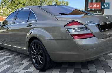 Седан Mercedes-Benz S-Class 2008 в 