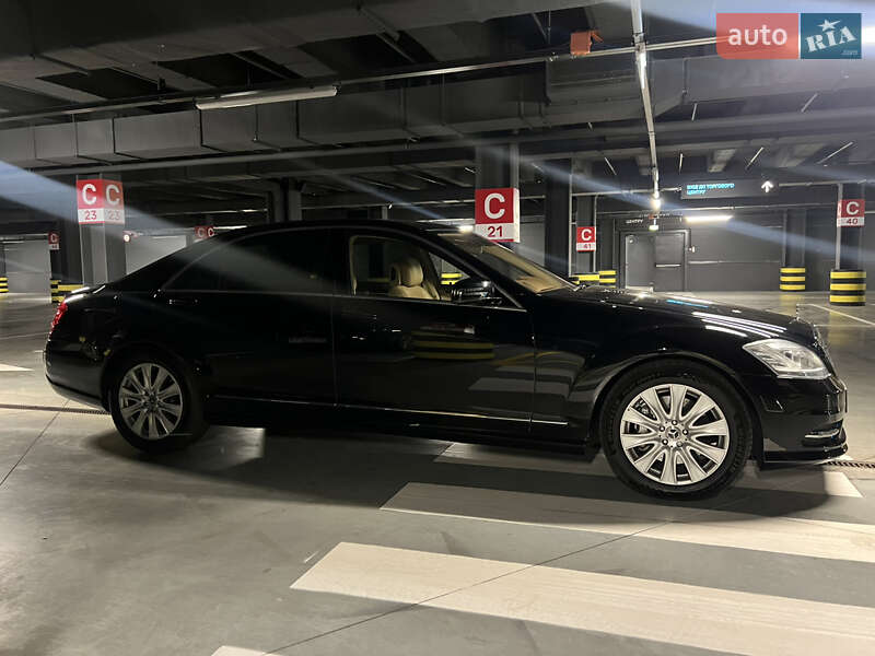 Седан Mercedes-Benz S-Class 2009 в Києві