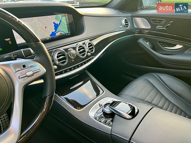 Седан Mercedes-Benz S-Class 2018 в Києві