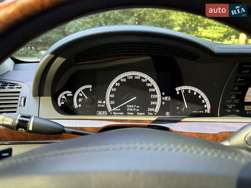 Седан Mercedes-Benz S-Class 2010 в Львові