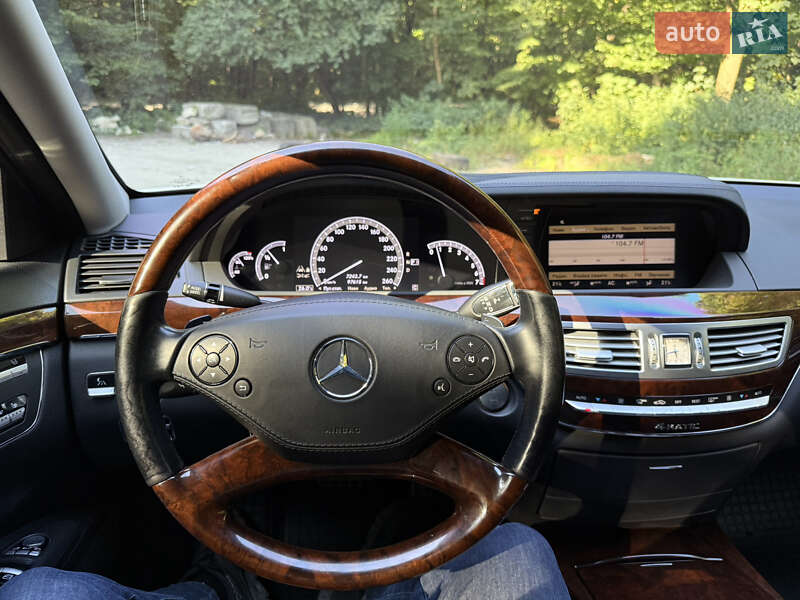 Седан Mercedes-Benz S-Class 2010 в Львові