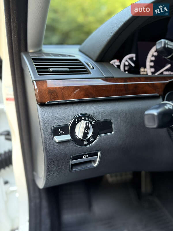 Седан Mercedes-Benz S-Class 2010 в Львові